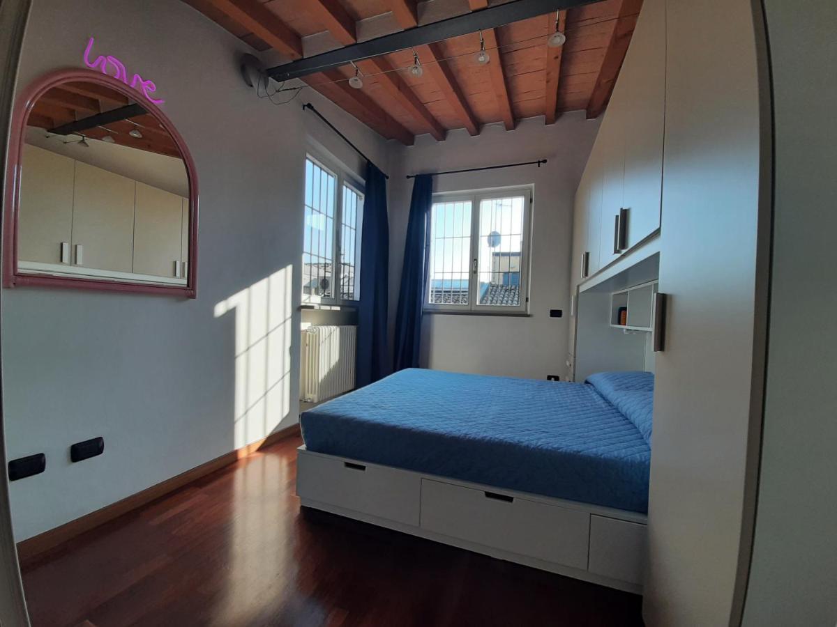 Appartamento Sui Tetti Di Parma Exterior photo